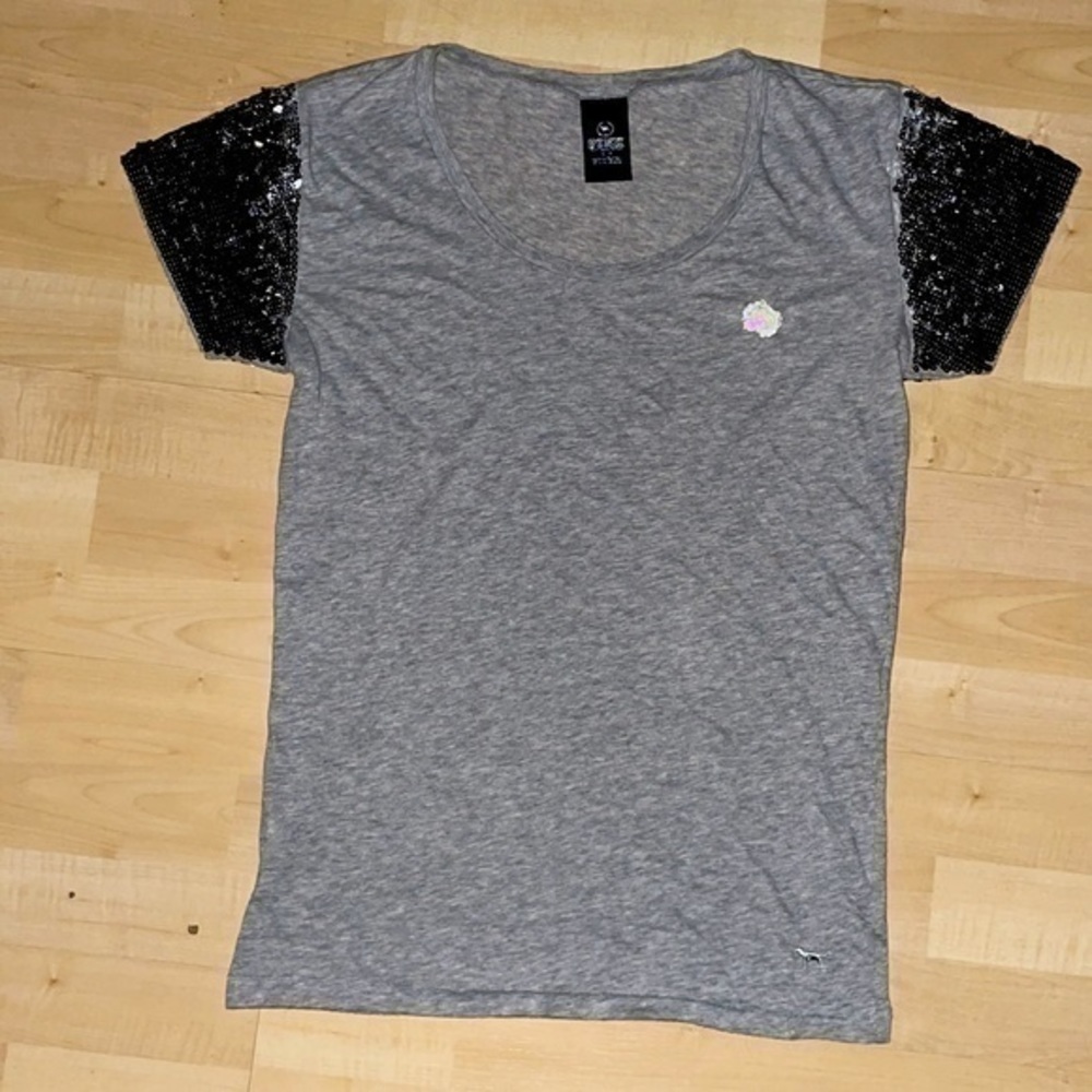 Victoria’s Secret VS pink T-shirt grey sequins sleeves size S P gently preloved - Picture 2 of 6